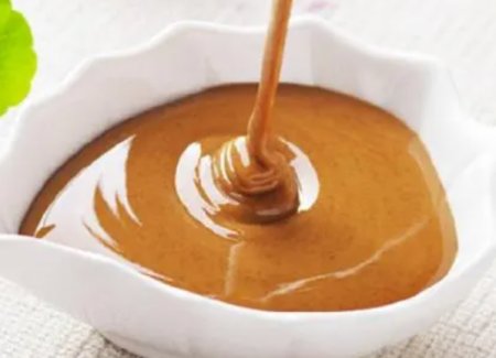 在芝麻醬中加入花生醬是假的嗎？看完就明白了。